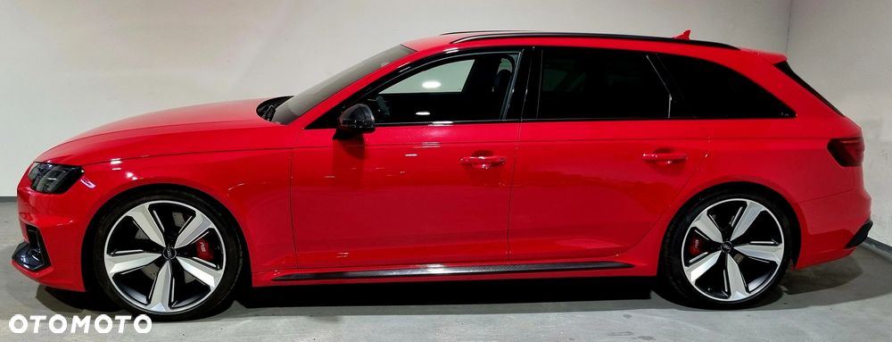 Audi RS4 Avant - 4