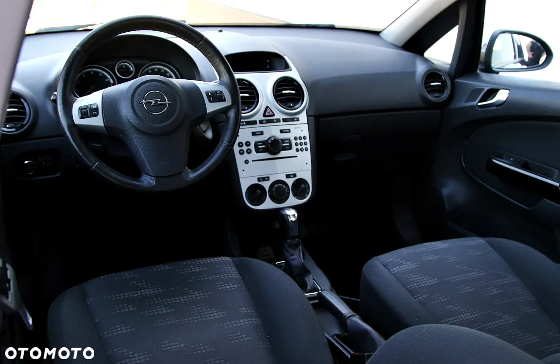 Opel Corsa 1.4 16V Enjoy - 22