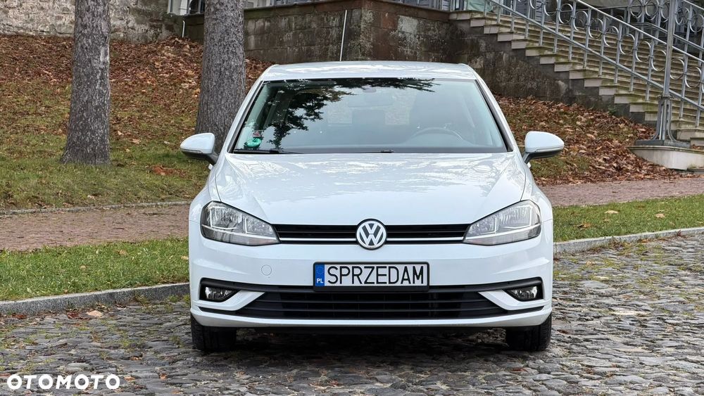 Volkswagen Golf - 10