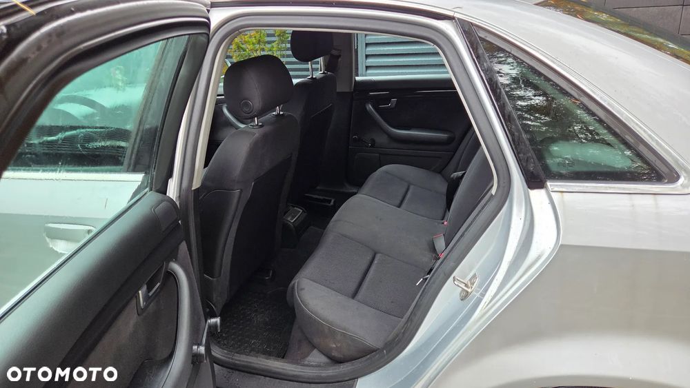 Audi A4 Limousine - 12