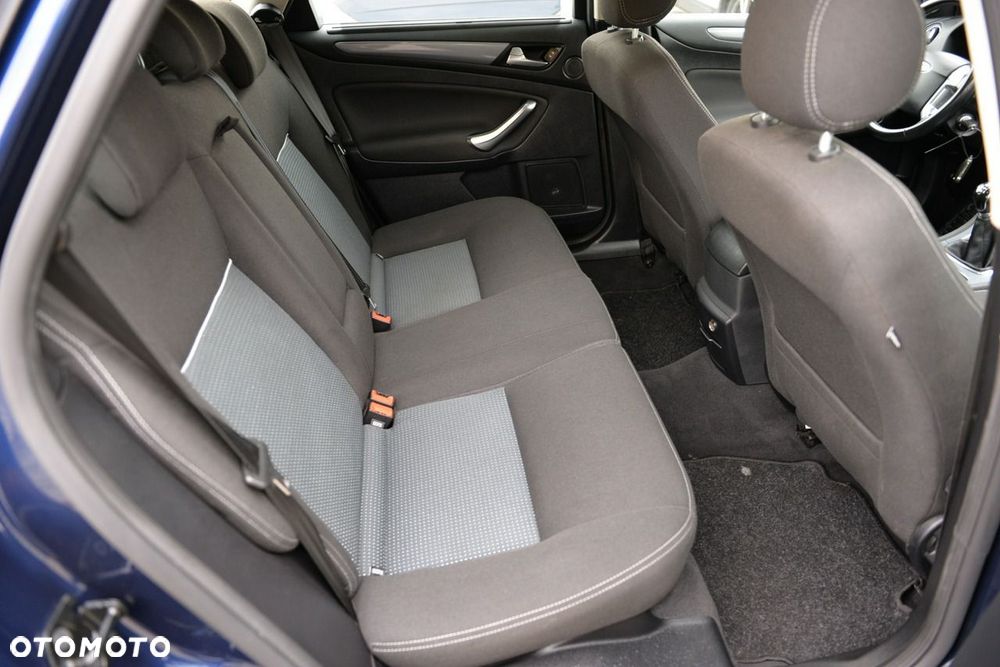 Ford Mondeo 2.0 Silver X - 11