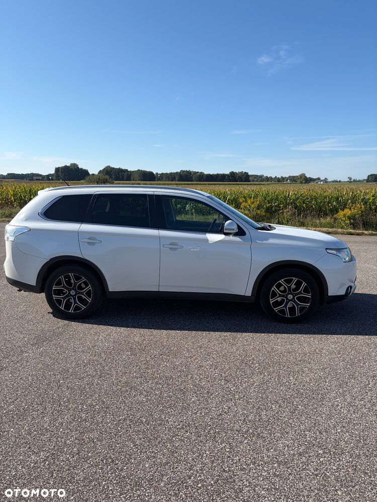 Mitsubishi Outlander 2.0 Intense + 4WD CVT - 8