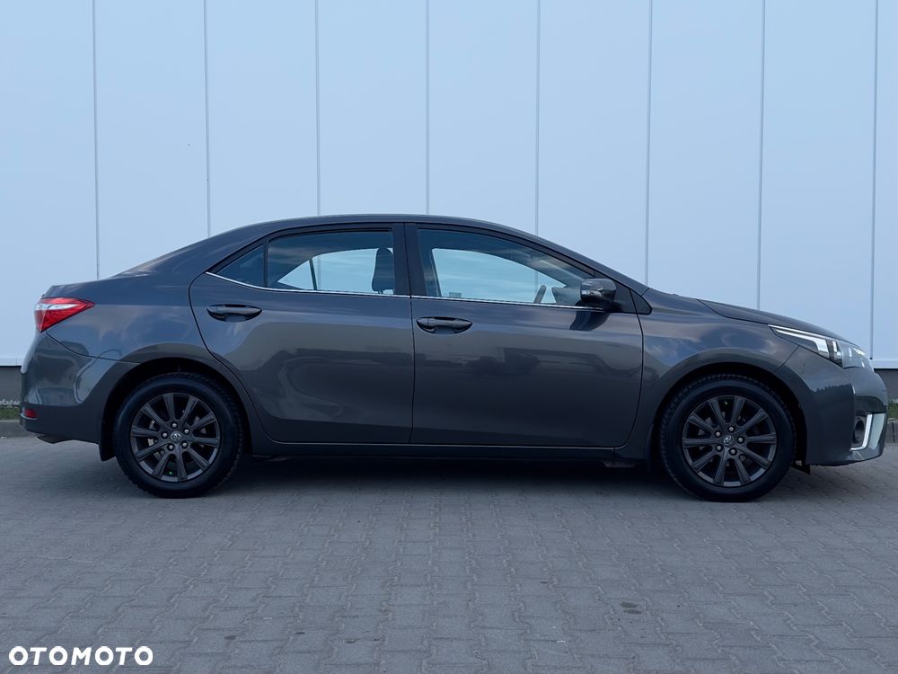 Toyota Corolla - 10