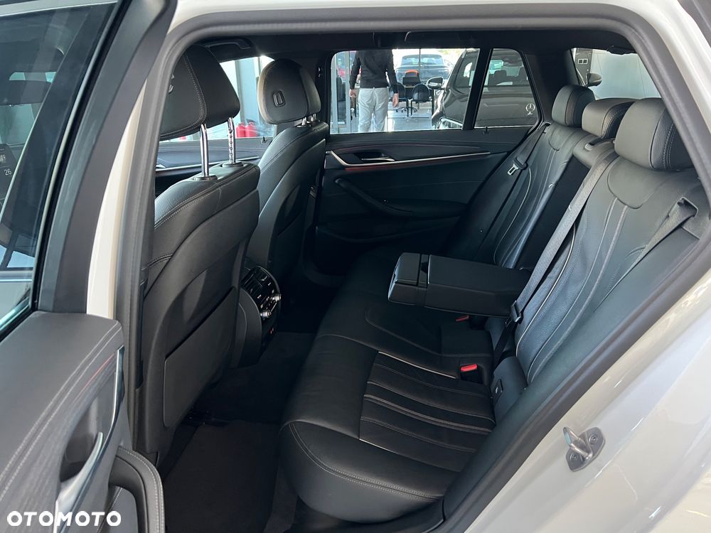 BMW Seria 5 520d mHEV Luxury Line - 35