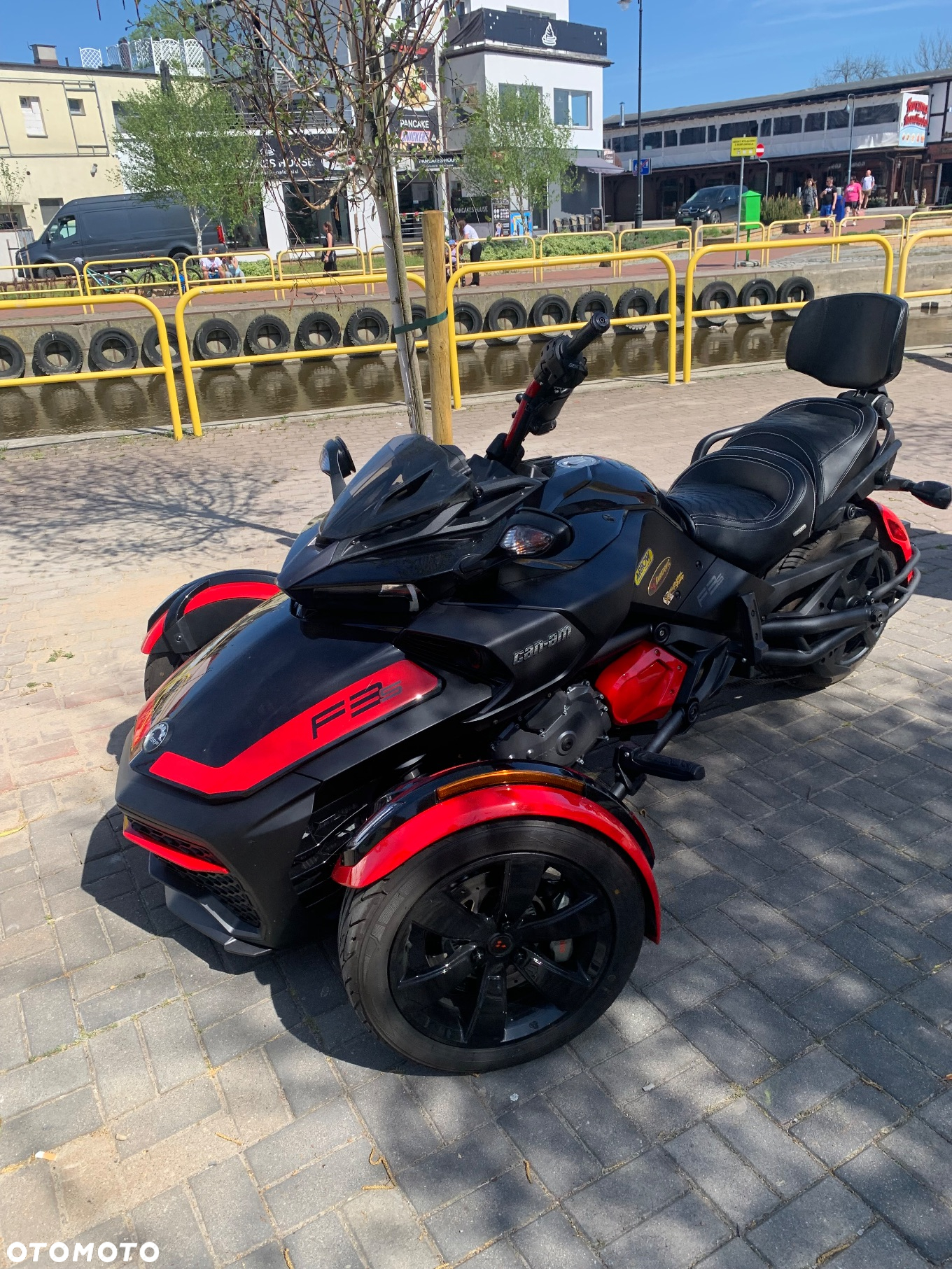 Can-Am Spyder - 19