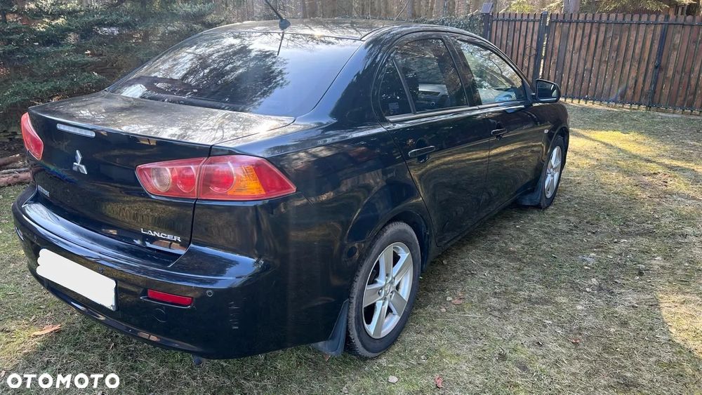 Mitsubishi Lancer 1.5 Invite - 2