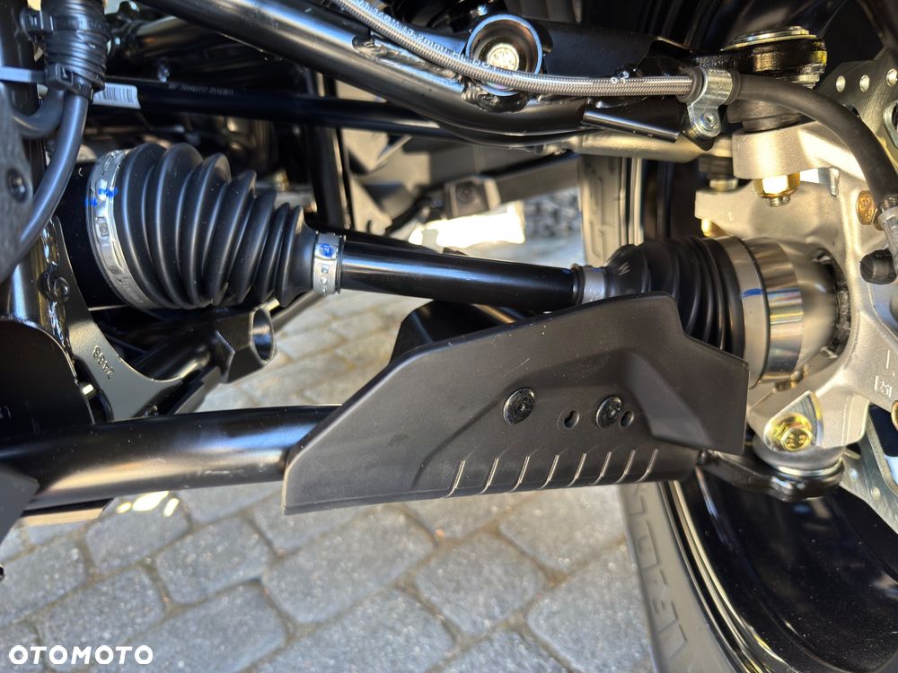 Can-Am Outlander Max - 9