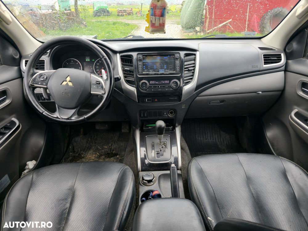 Mitsubishi L200 Pick Up 4x4 Autm. Double Cab Top - 5
