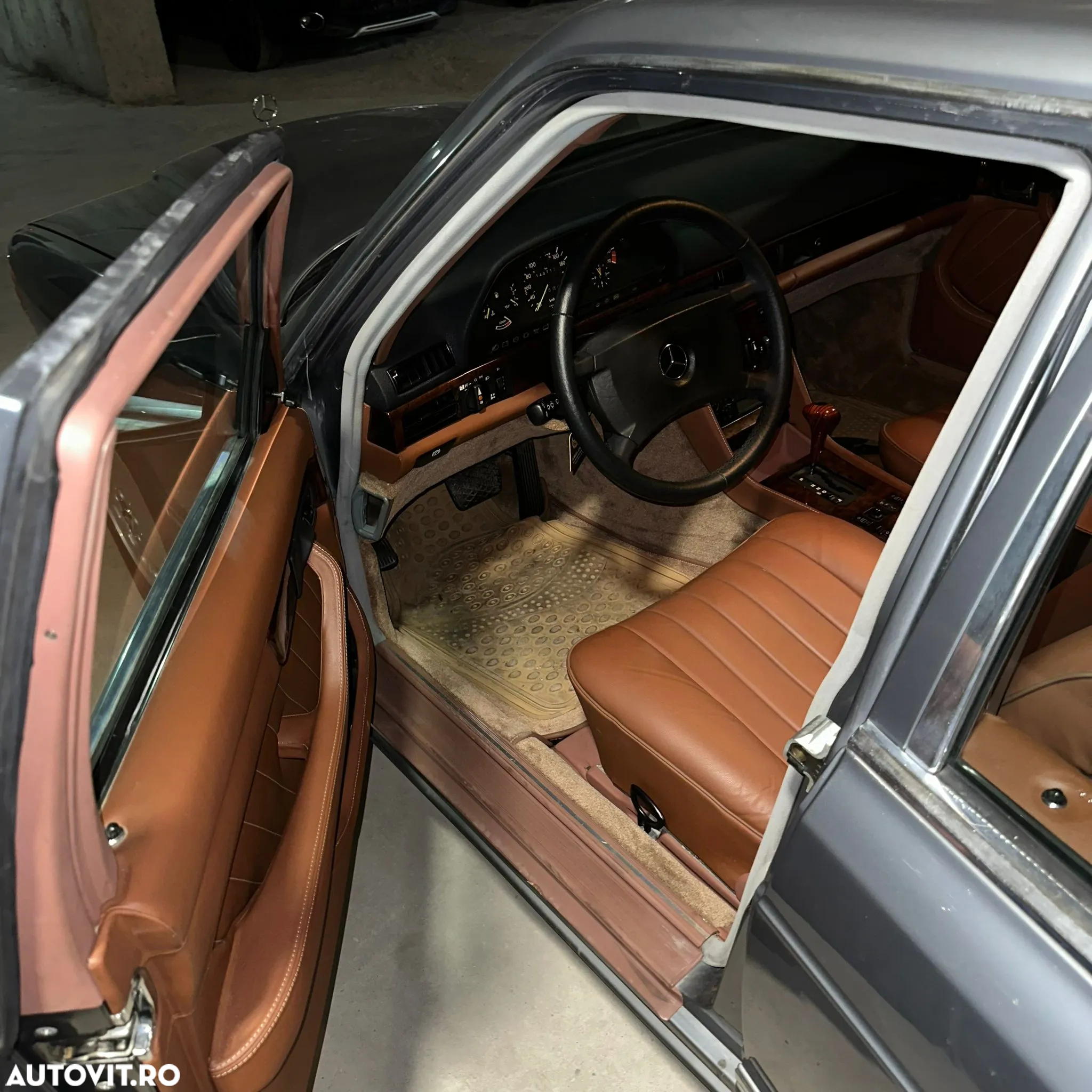 Mercedes-Benz W126 - 12