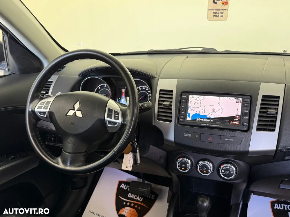 Mitsubishi Outlander 2.2 DI-D 4WD TC-SST Instyle - 13