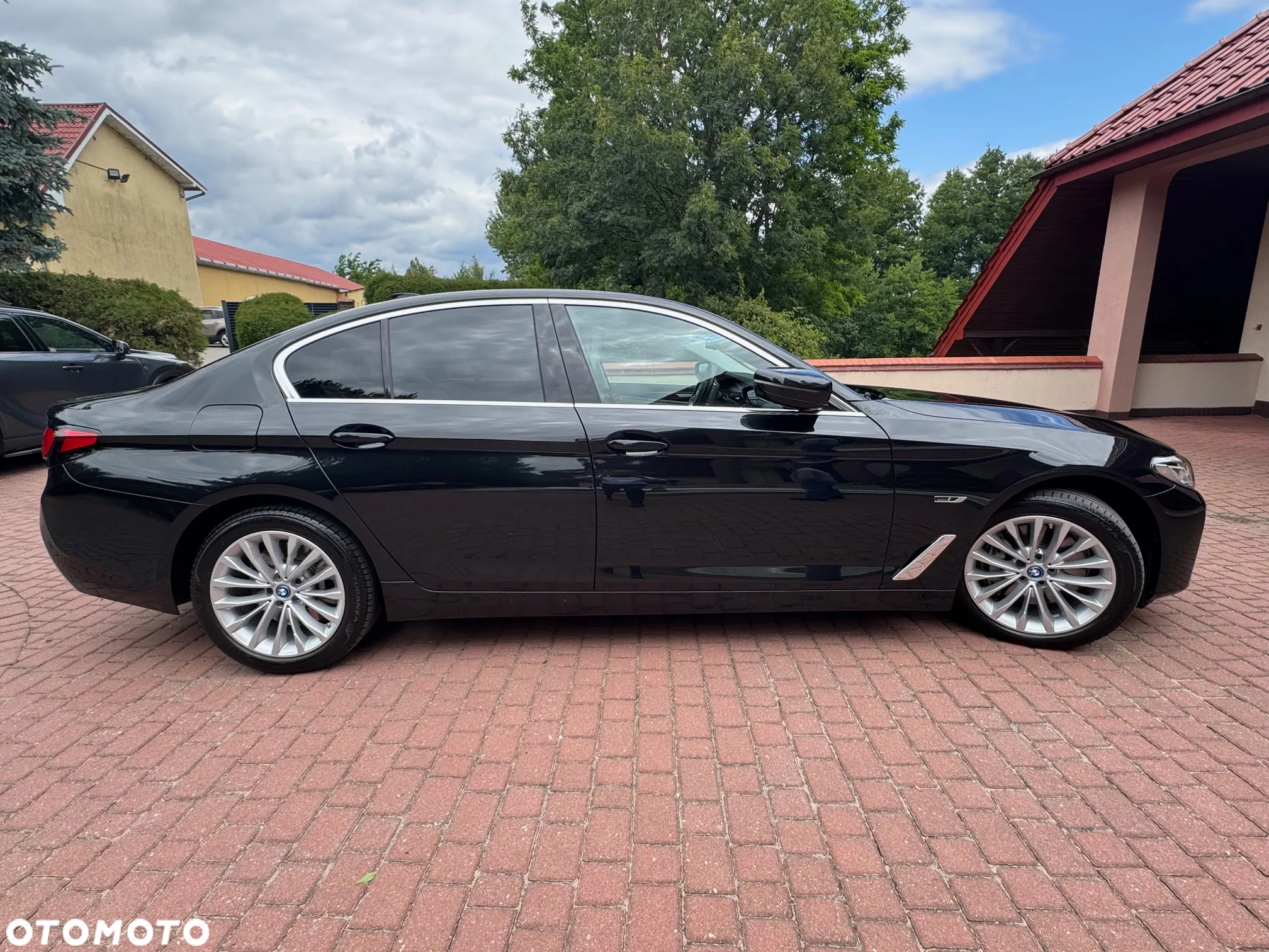 BMW Seria 5 545e xDrive - 4