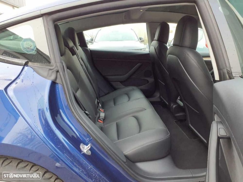 Tesla Model 3 Standard Range Plus RWD - 4