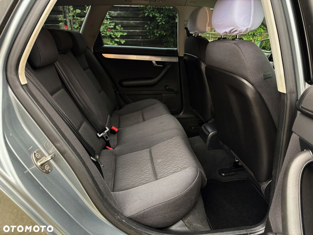 Audi A4 Avant 2.0 TDI - 7