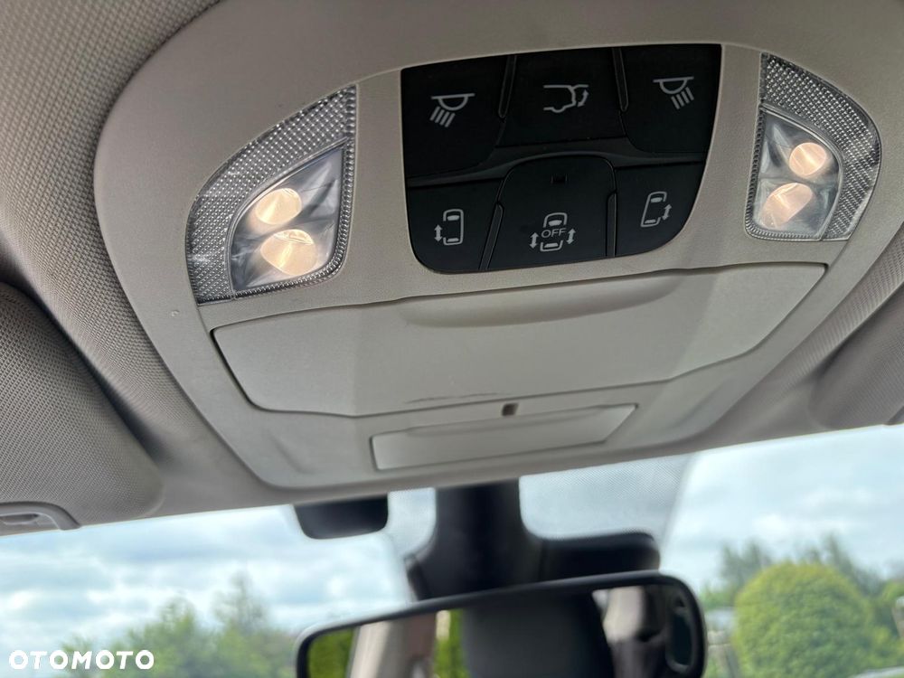 Chrysler Pacifica - 15