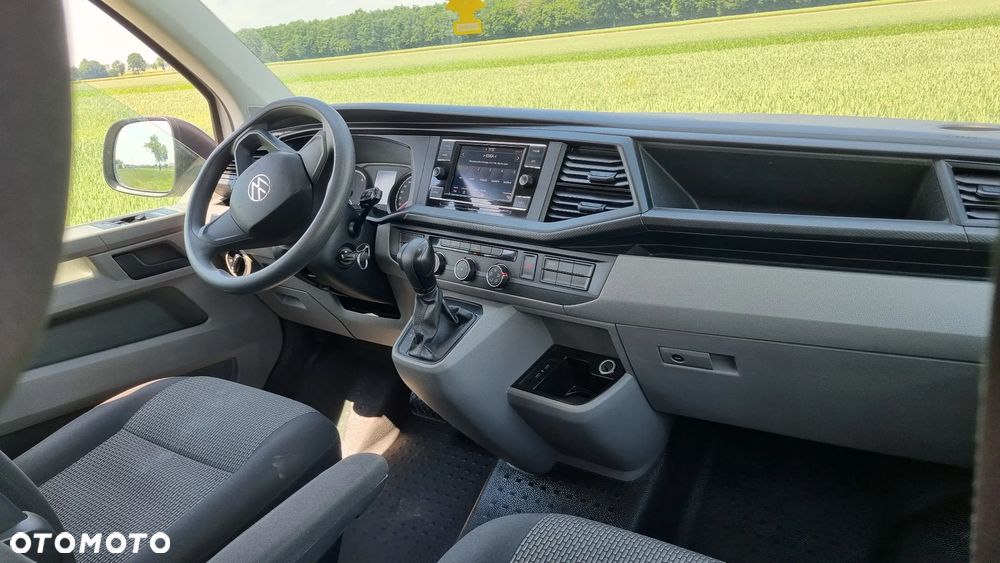 Volkswagen Transporter - 28
