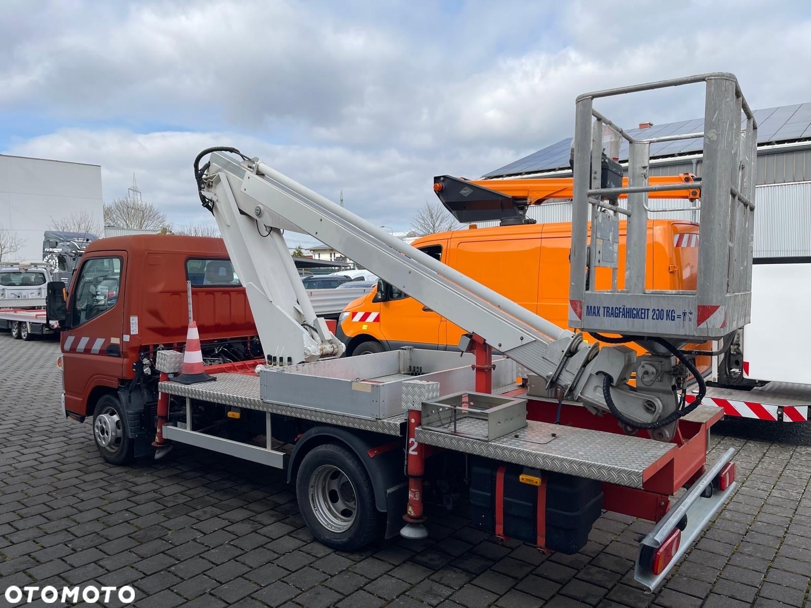 Mitsubishi Canter - 2