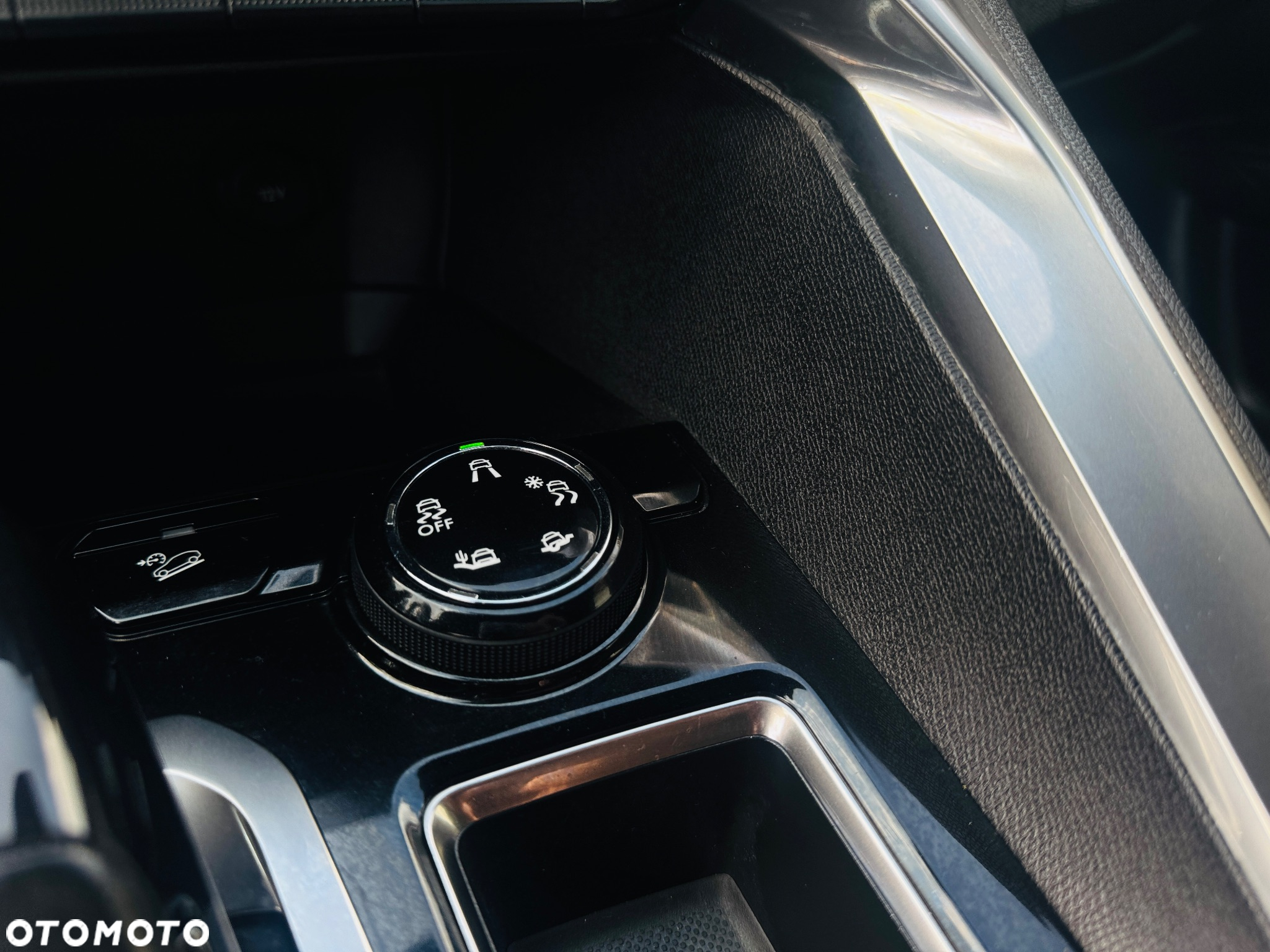 Peugeot 5008 1.6 BlueHDI Allure S&S EAT6 - 8