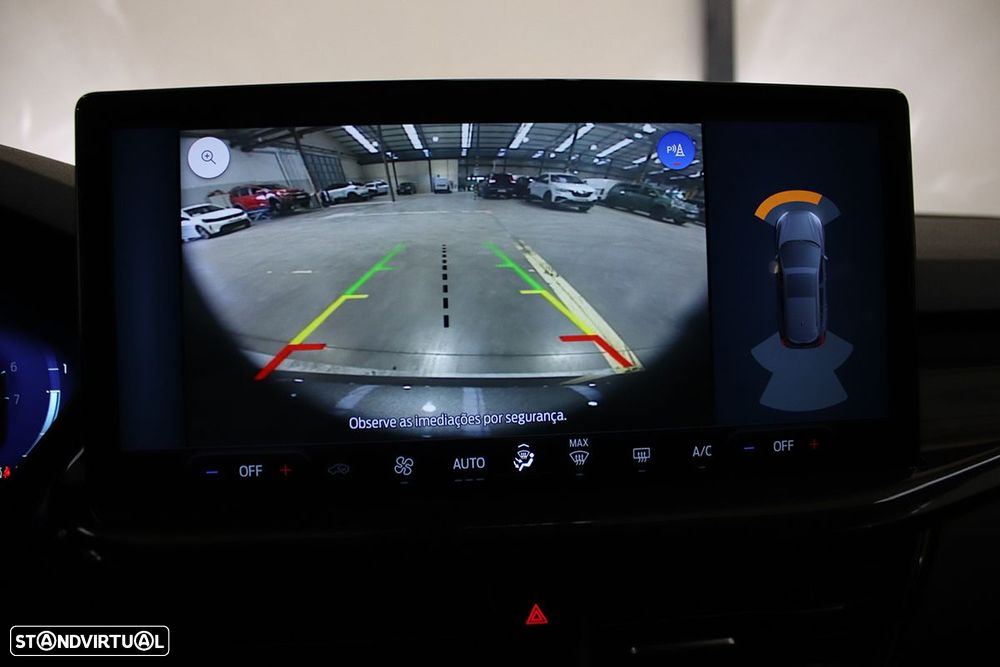 Ford Focus 1.0 EcoBoost MHEV ST-Line X - 12