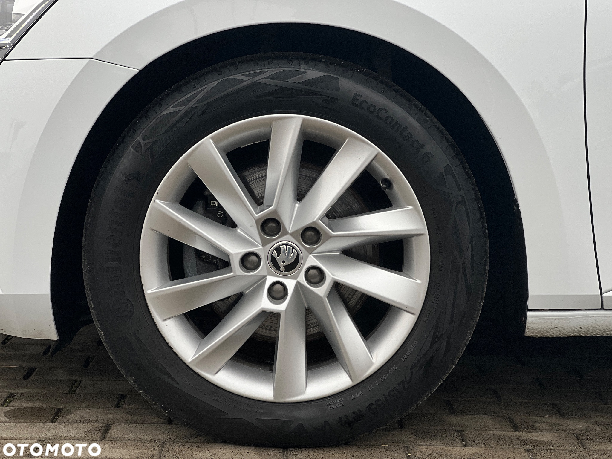 Skoda Superb 2.0 TDI Ambition DSG - 16