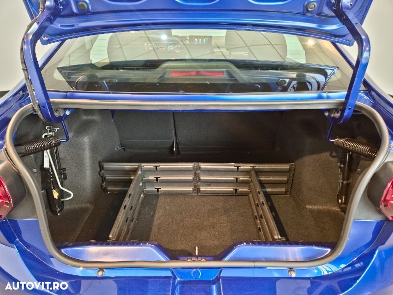 Dacia Logan TCe 90 MT6 Comfort - 10