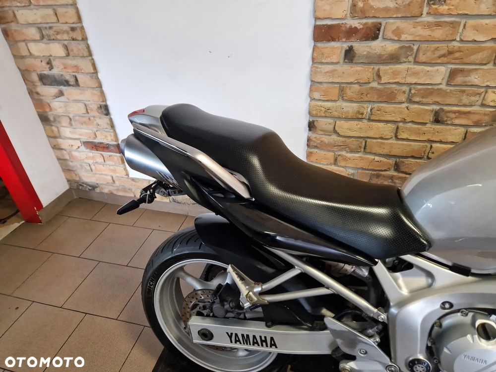 Yamaha FZ6 - 30
