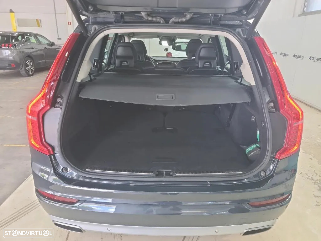Volvo XC 90 2.0 B5 Momentum Plus AWD - 10