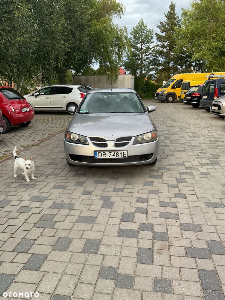 Nissan Almera