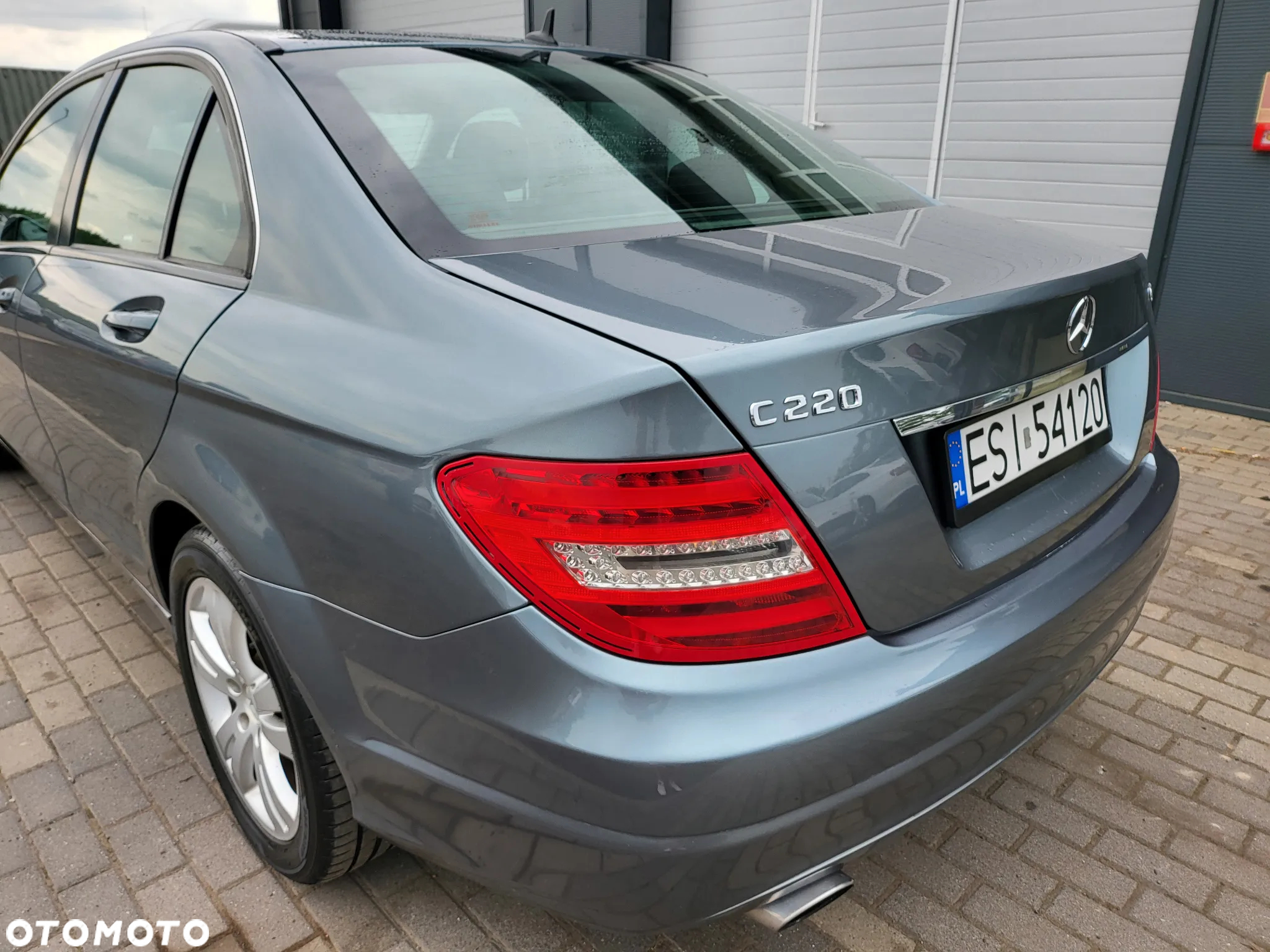 Mercedes-Benz Klasa C 220 CDI BlueEff Edition Elegance - 28