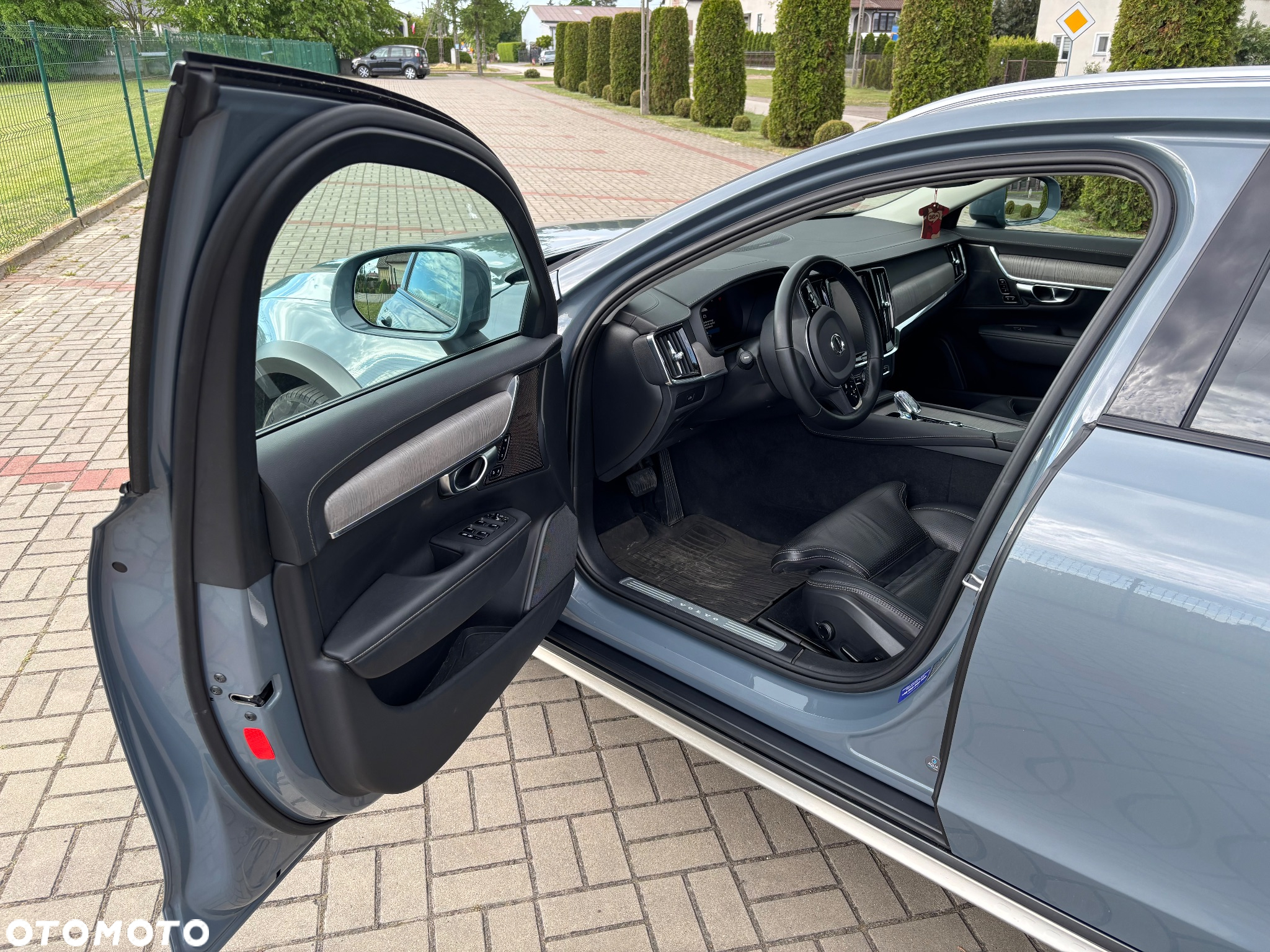 Volvo V90 Cross Country D5 AWD Pro - 13