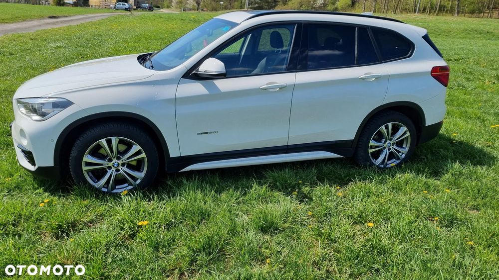 BMW X1 sDrive20i Sport Line - 6