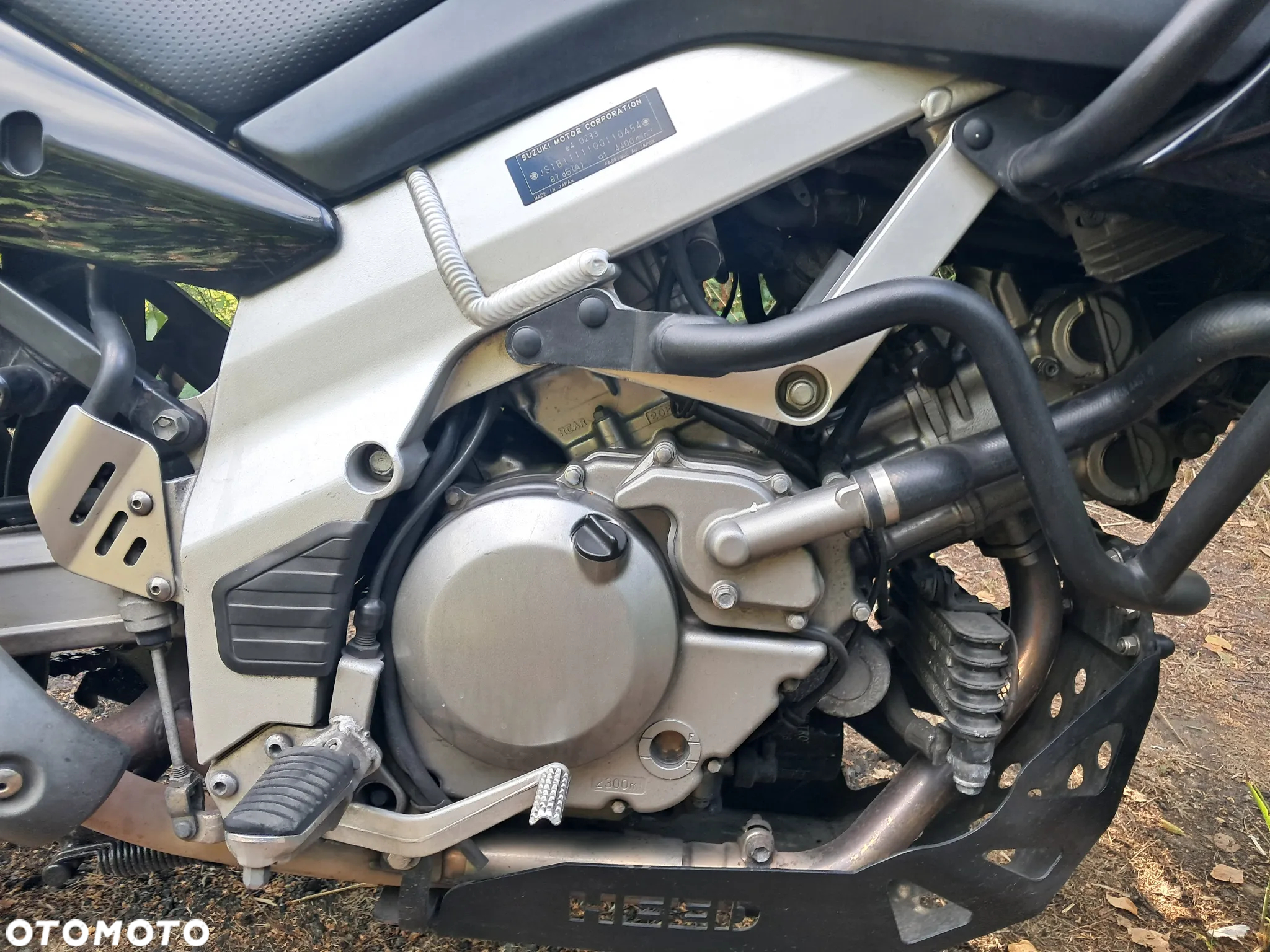 Suzuki V-STROM - 8
