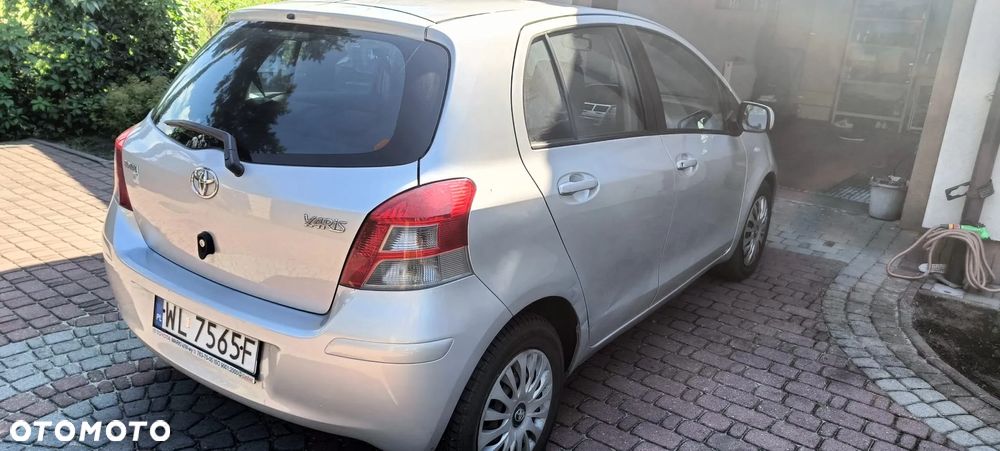 Toyota Yaris 1.33 2010 - 4