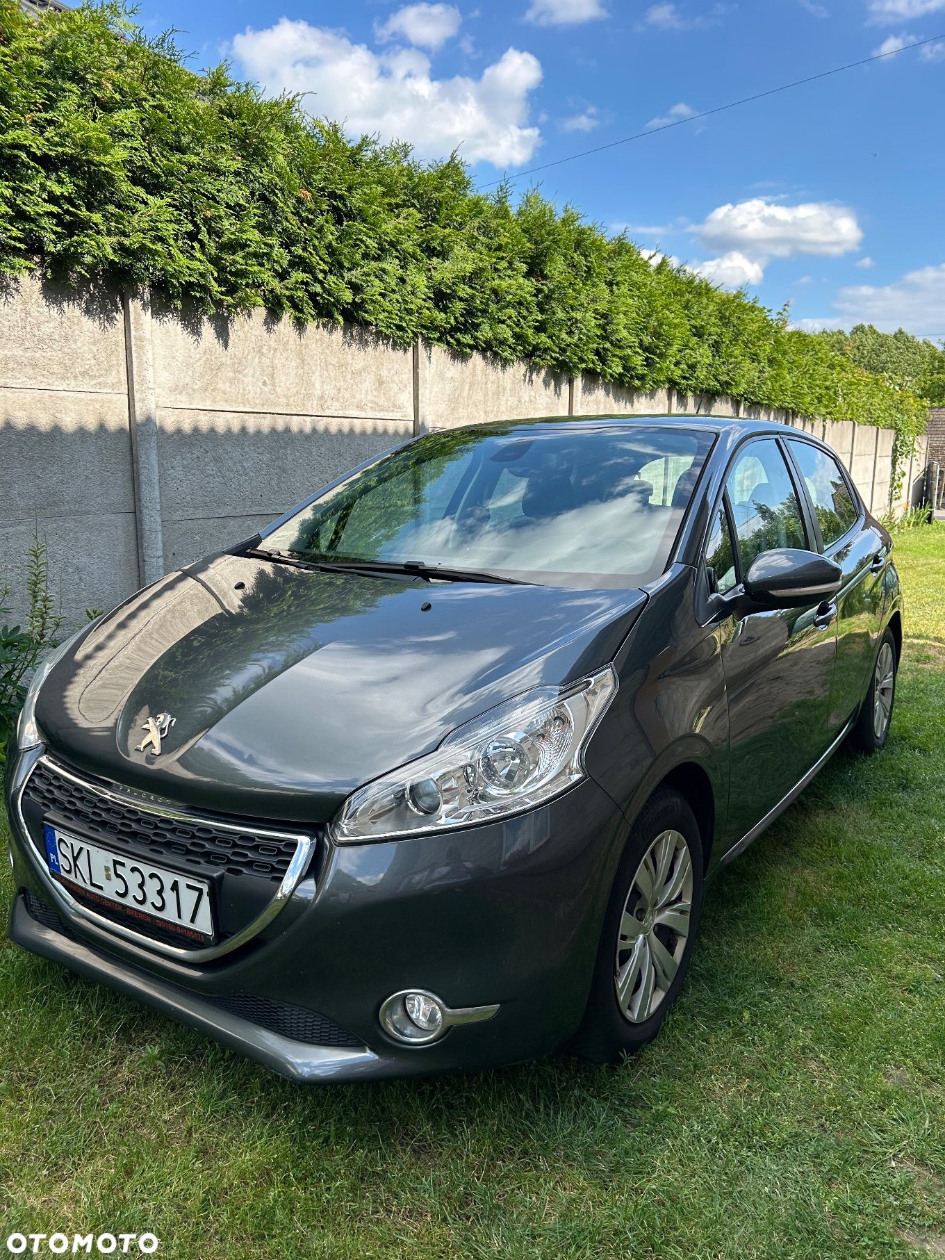 Peugeot 208 - 1