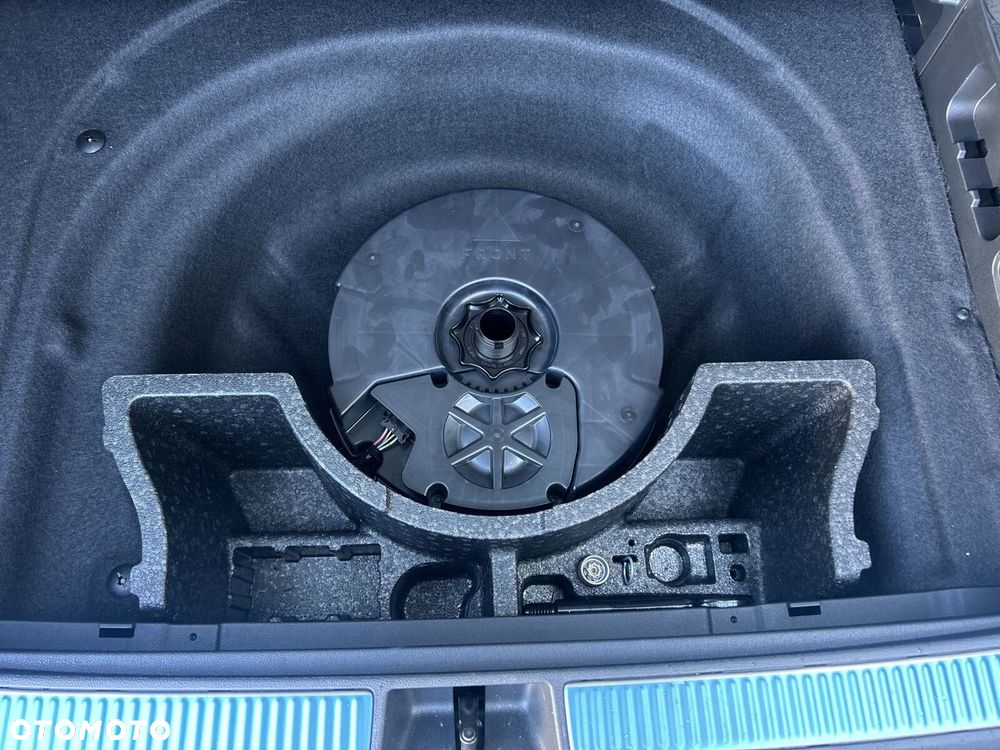 Volkswagen Passat - 26