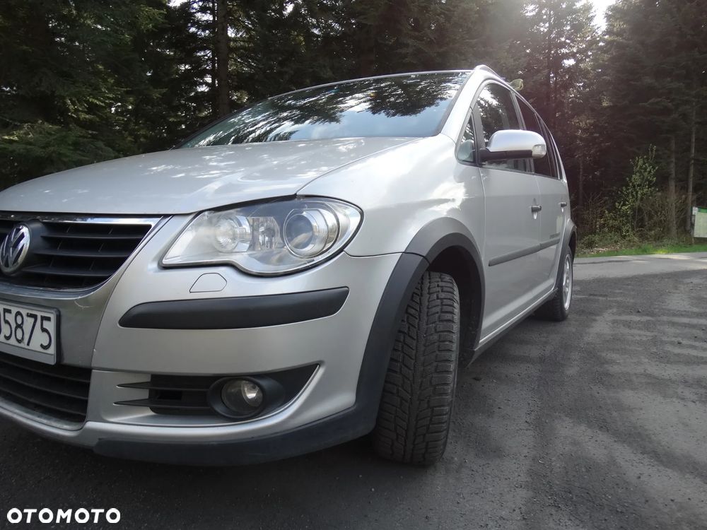 Volkswagen Touran 2.0 TDI DPF Cross - 6