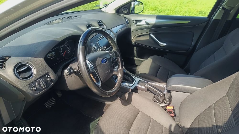Ford Mondeo - 8