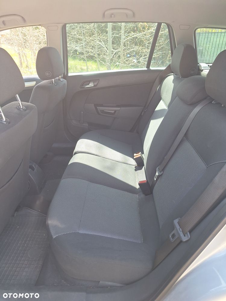 Opel Astra 1.6 - 9