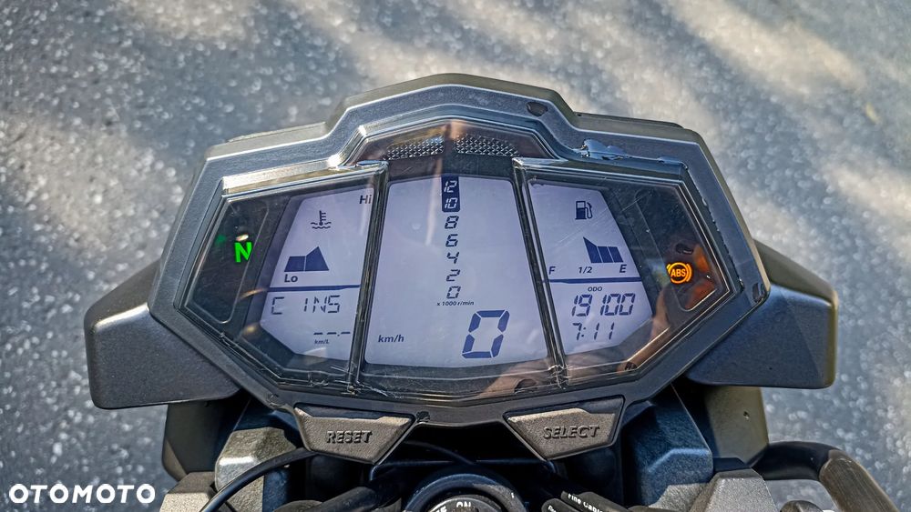 Yamaha MT - 7
