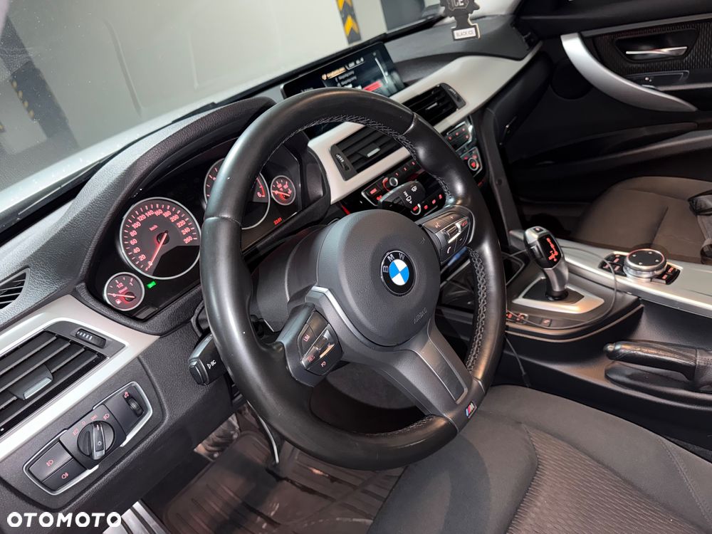 BMW Seria 3 318d M Sport - 7