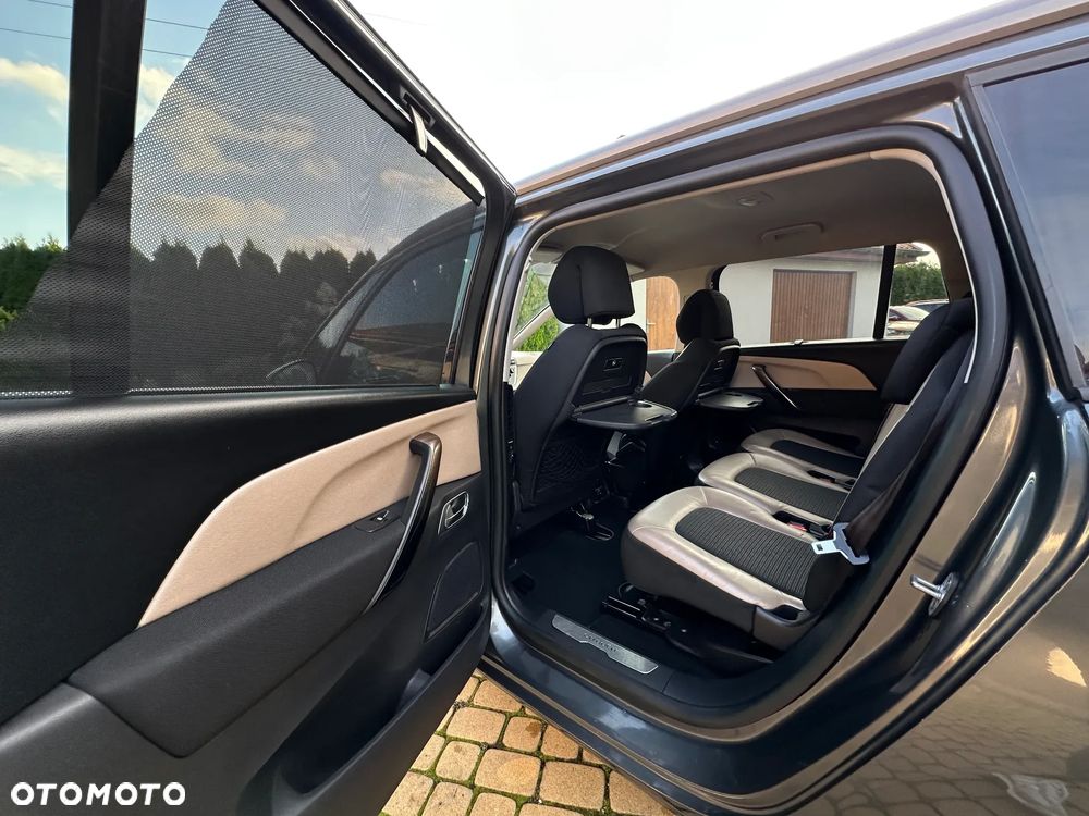Citroën C4 Grand Picasso e-HDi 115 Exclusive - 25