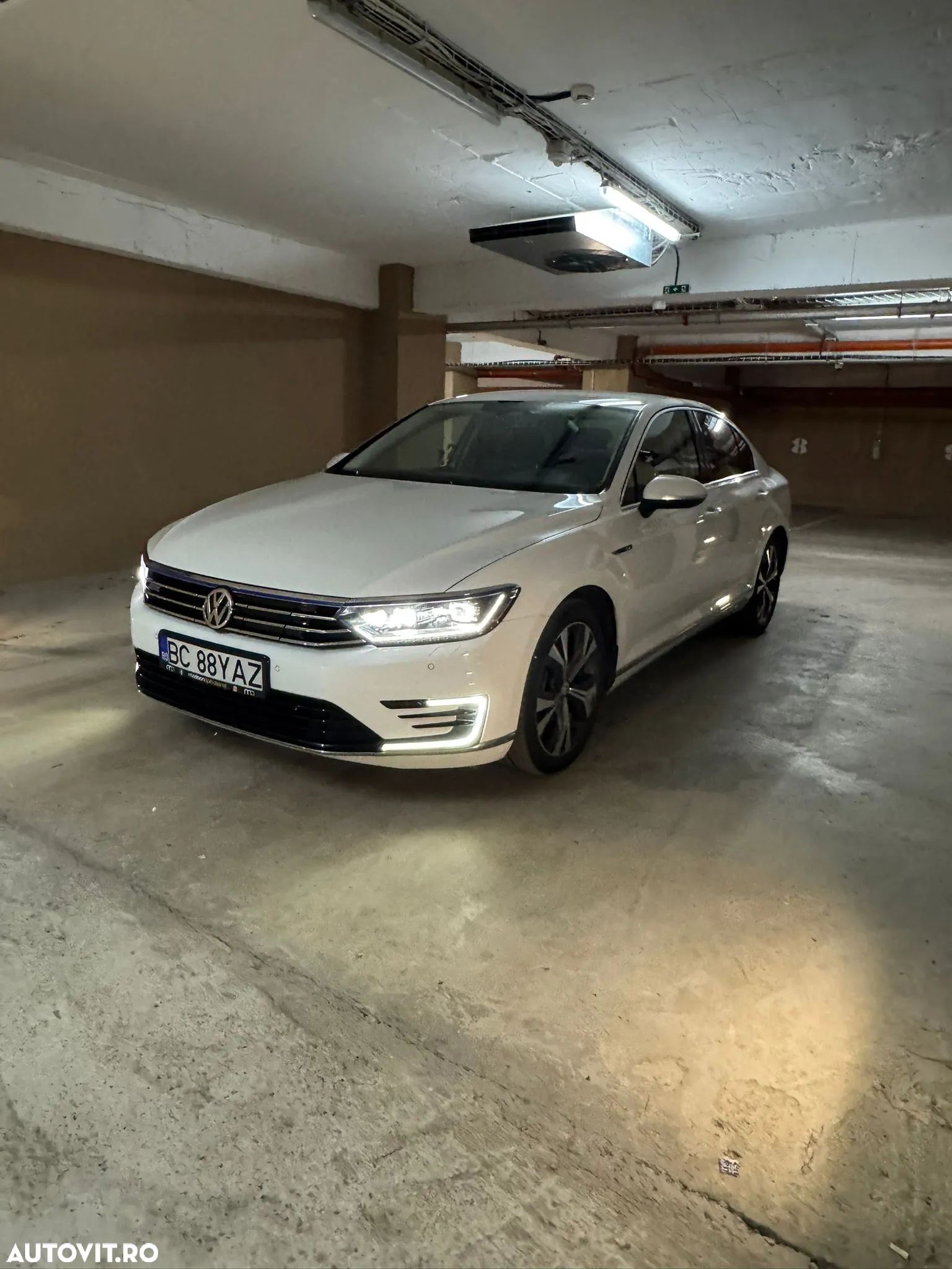 Volkswagen Passat GTE - 1