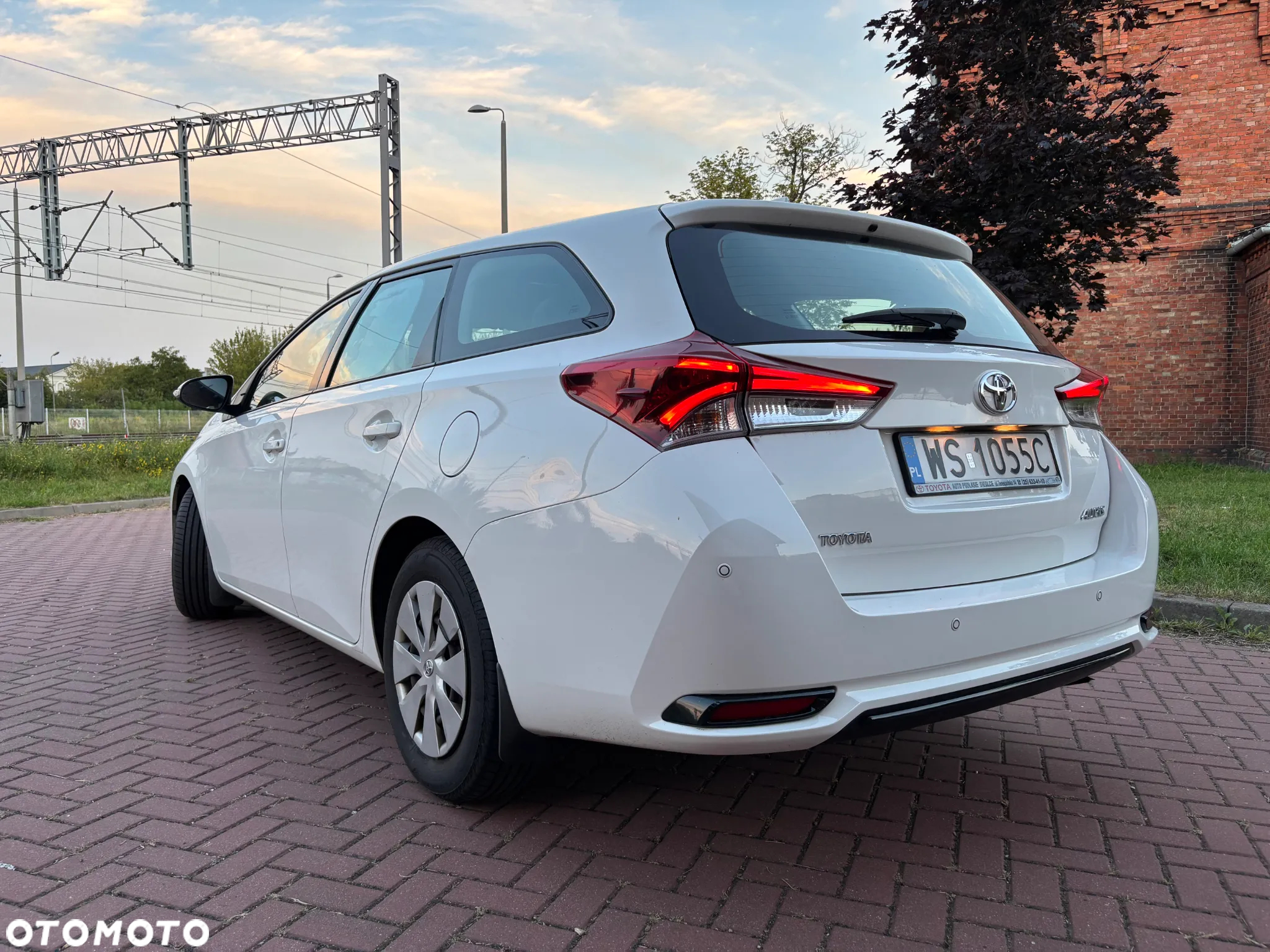 Toyota Auris 1.4 D-4D Active - 6