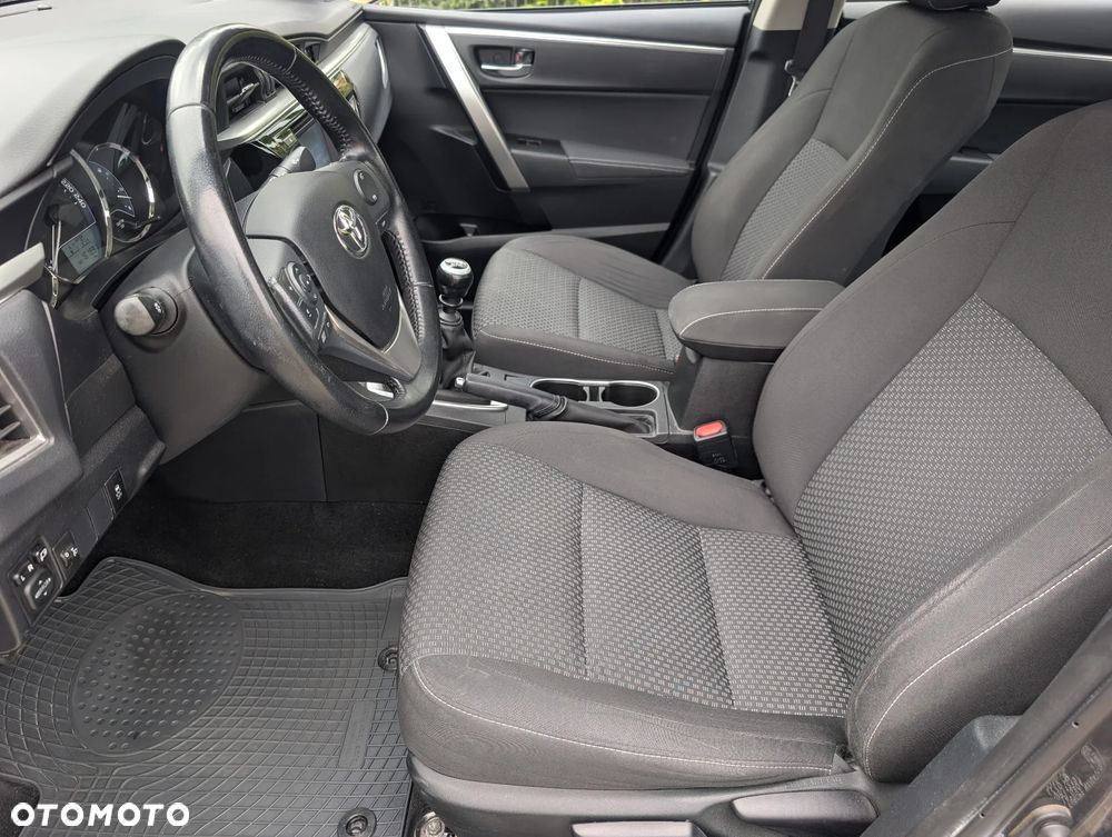 Toyota Corolla 1.6 Comfort - 18