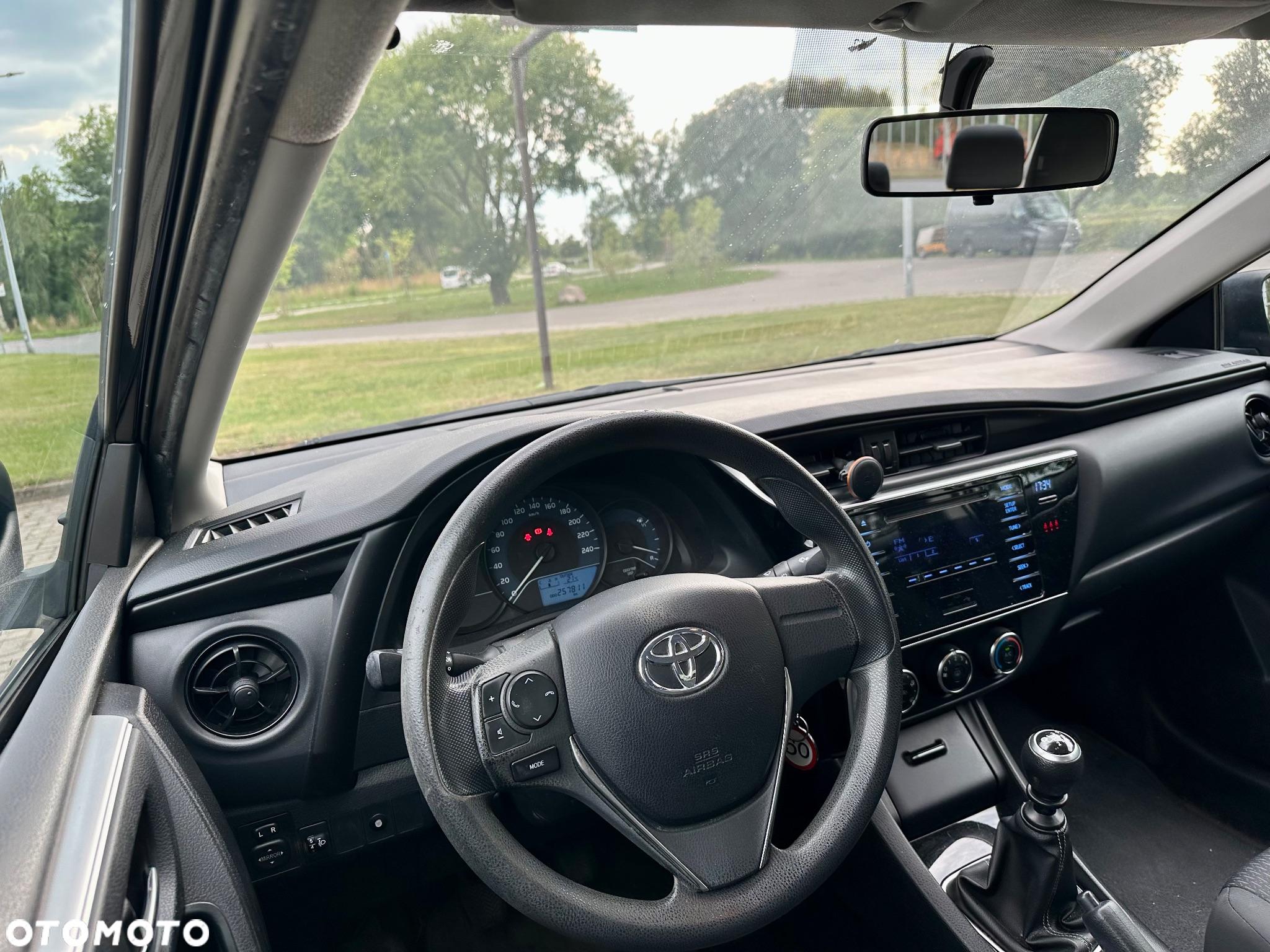 Toyota Corolla 1.6 Active - 12