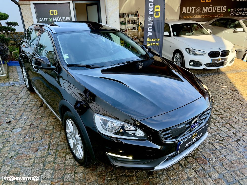 Volvo V60 Cross Country 2.0 D3 Momentum - 26