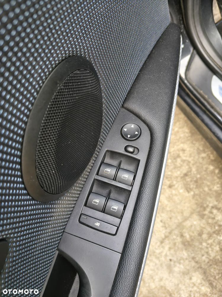 BMW Seria 3 318d DPF Edition Sport - 11