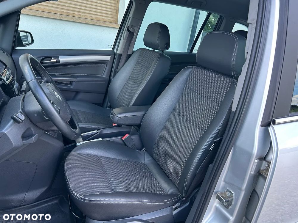 Opel Zafira 1.8 Design Edition - 10