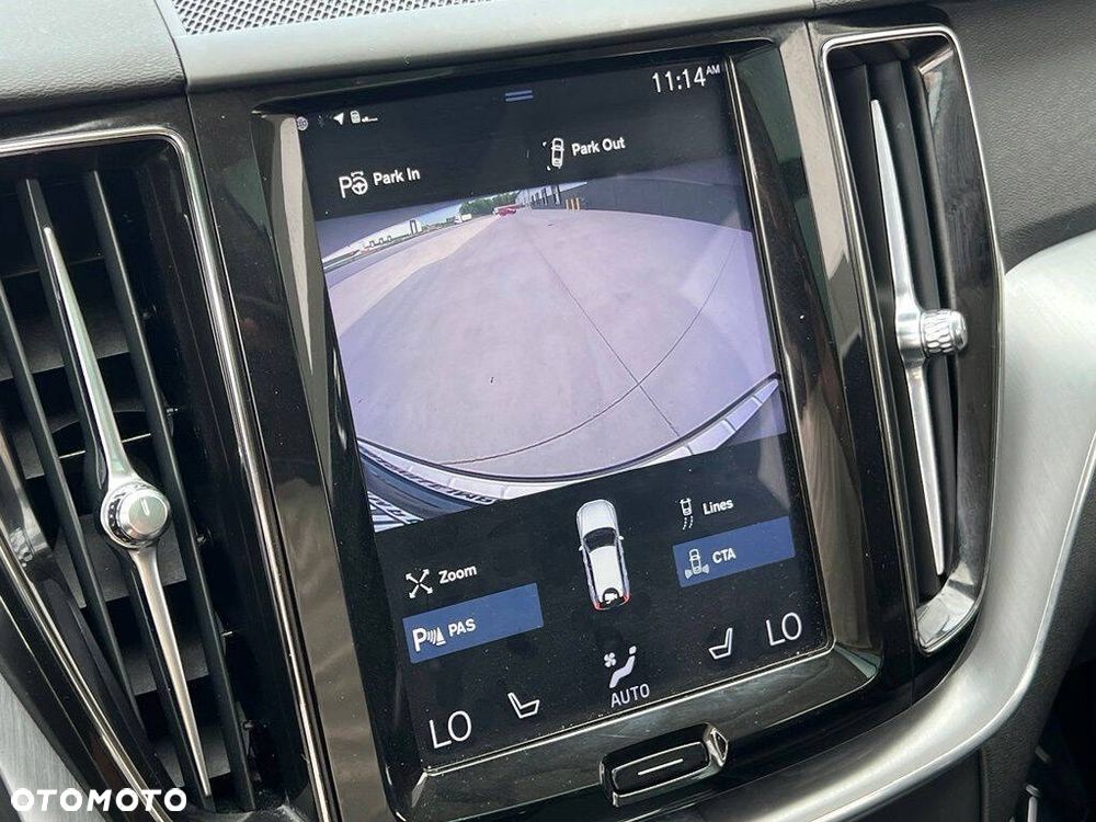 Volvo XC 60 T6 AWD Momentum - 24