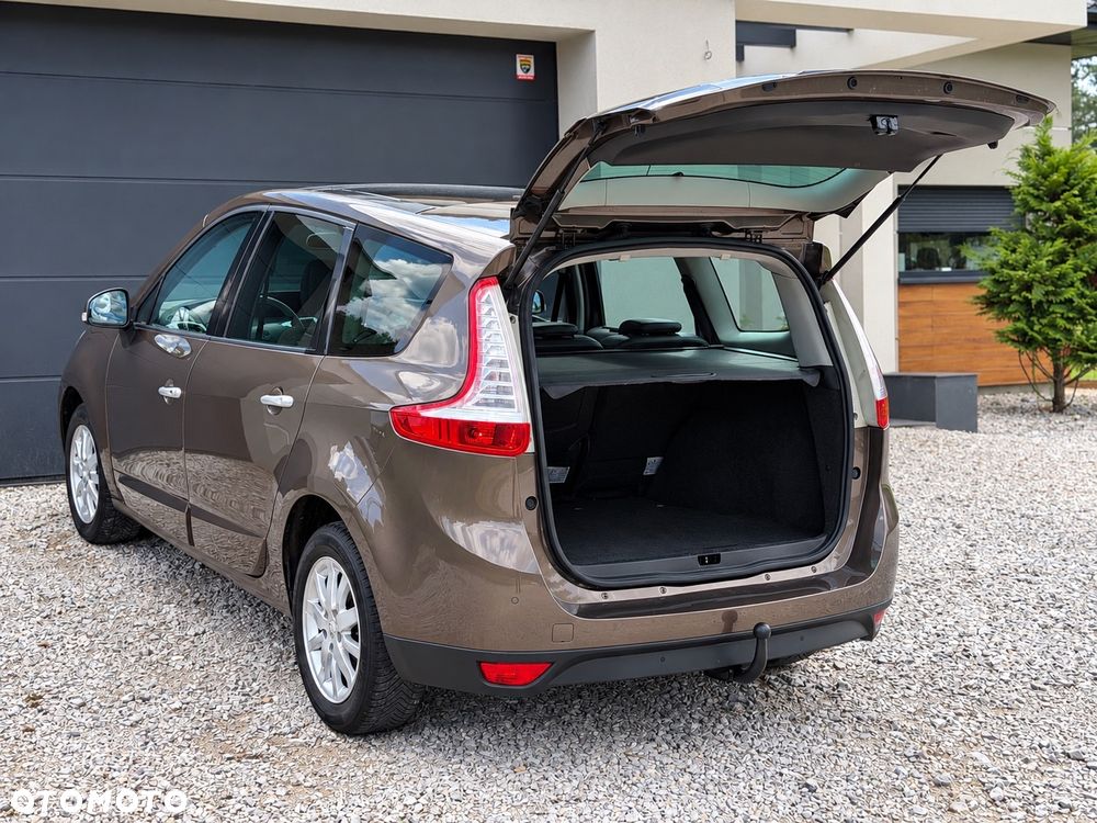 Renault Scenic 1.9 dCi Privilege Euro5 - 11