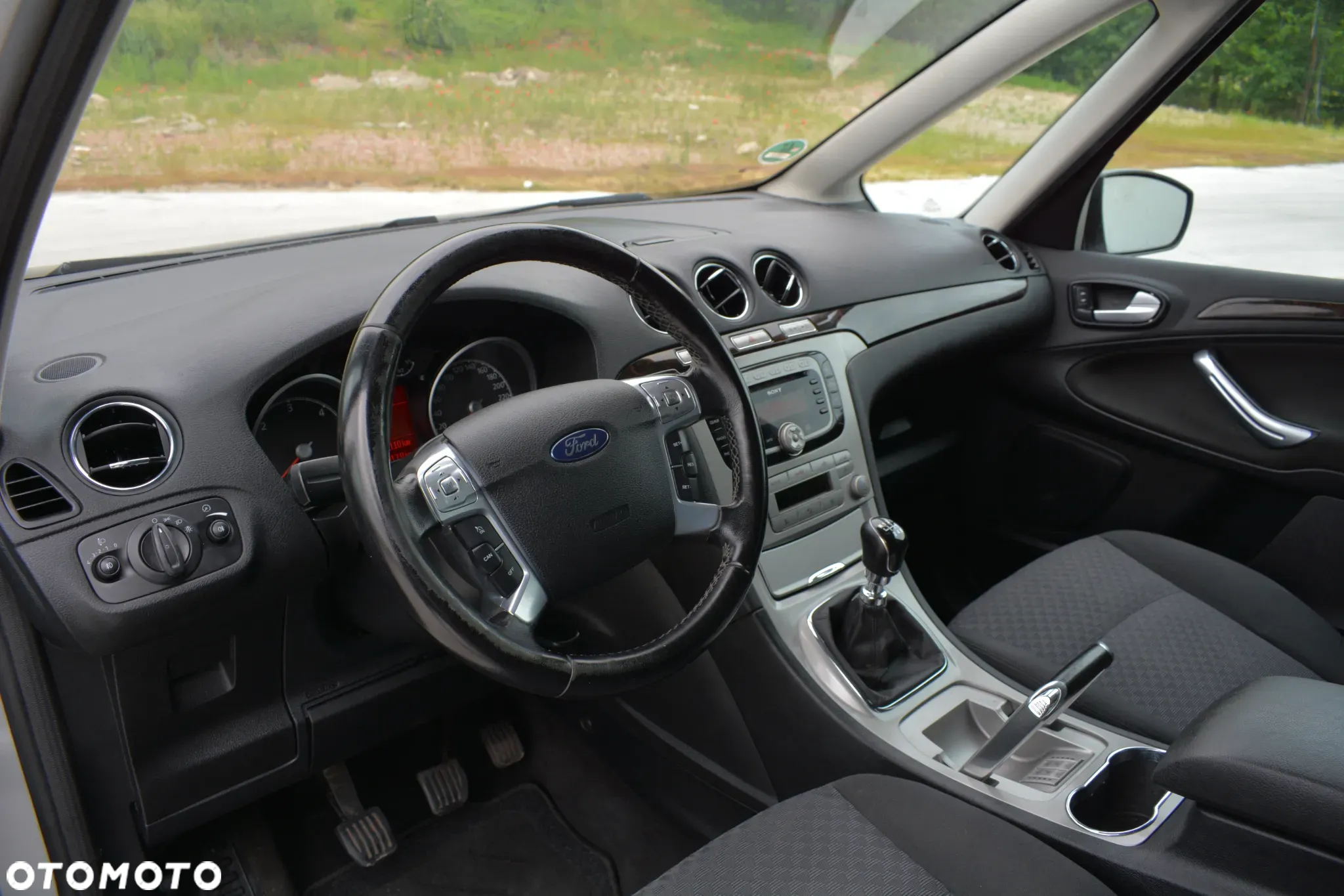 Ford Galaxy - 19